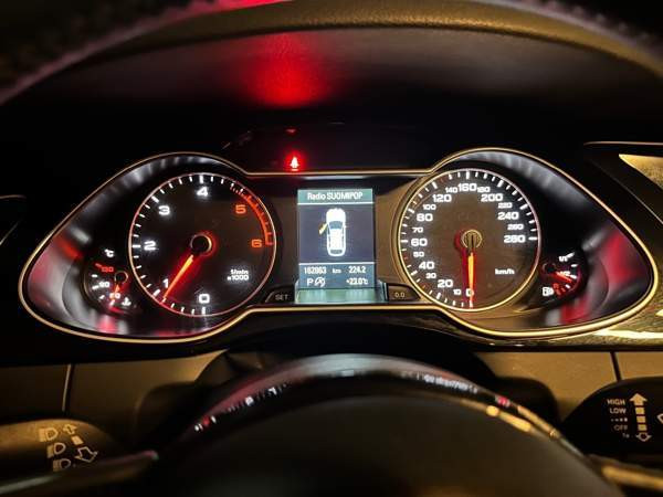 Audi A4 Allroad Glebychevo - valokuva 7