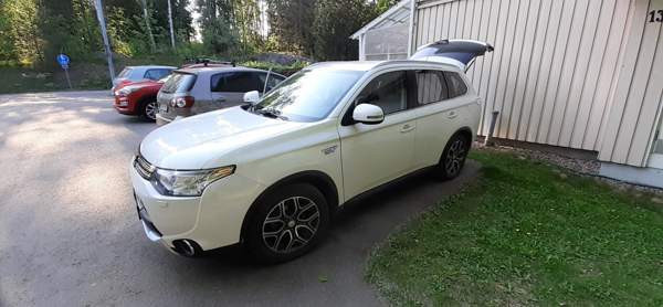 Mitsubishi Outlander PHEV Sibbo - photo 1