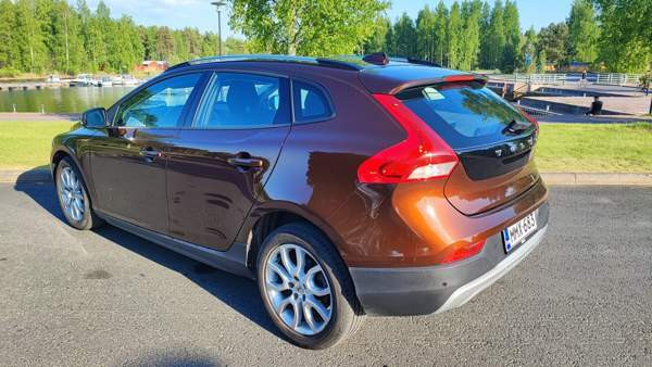 Volvo V40 Cross Country Коккола - изображение 4