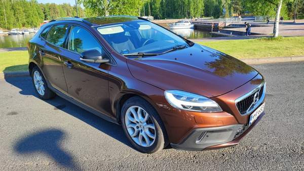 Volvo V40 Cross Country Коккола - изображение 3