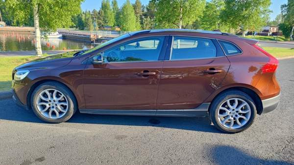 Volvo V40 Cross Country Коккола - изображение 6