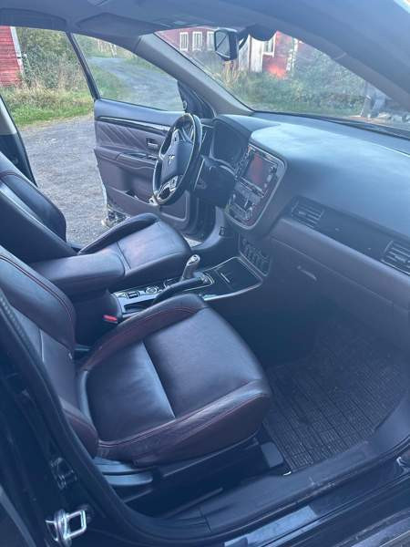 Mitsubishi Outlander PHEV Tornio - photo 6