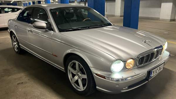 Jaguar XJ8 Helsinki - valokuva 4