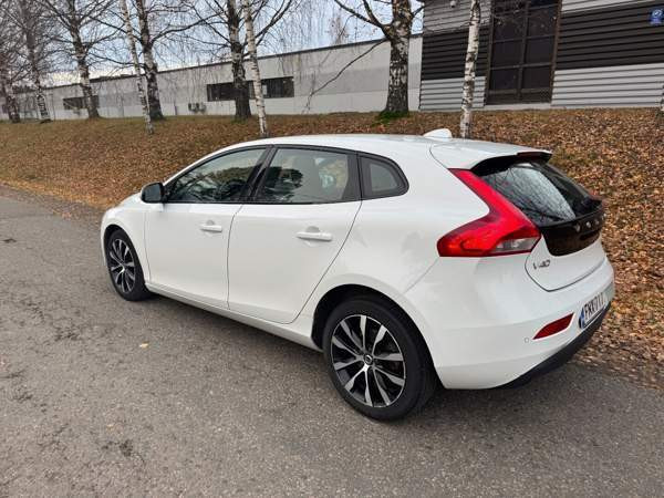 Volvo V40 Ярвенпяя - изображение 8