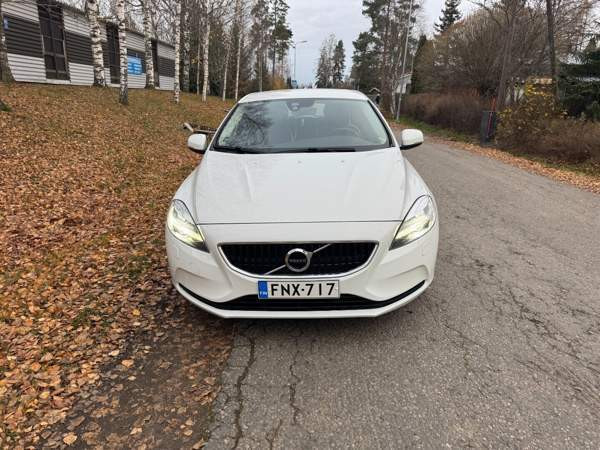 Volvo V40 Jaervenpaeae - photo 4