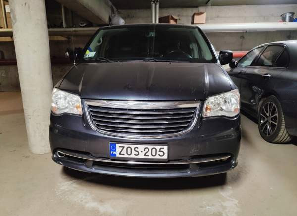Chrysler Town Country Helsinki - изображение 2