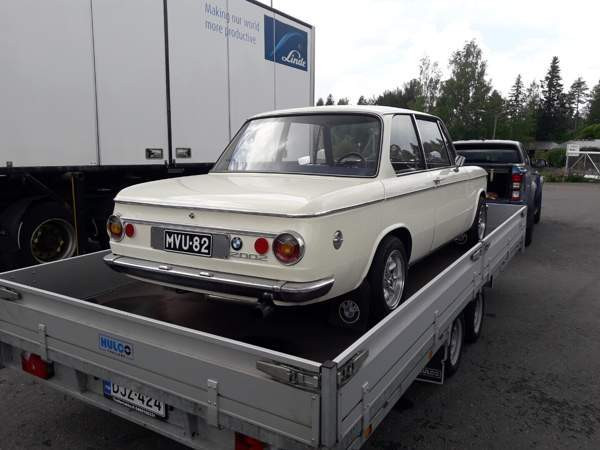 BMW 2002 Ugleural'skiy - valokuva 2