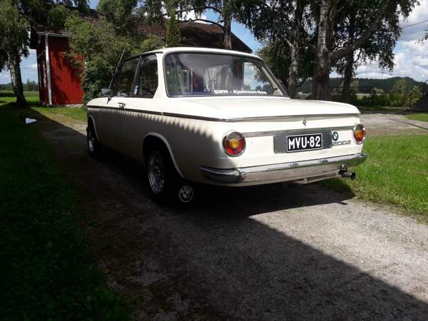 BMW 2002 Ugleural'skiy - valokuva 6