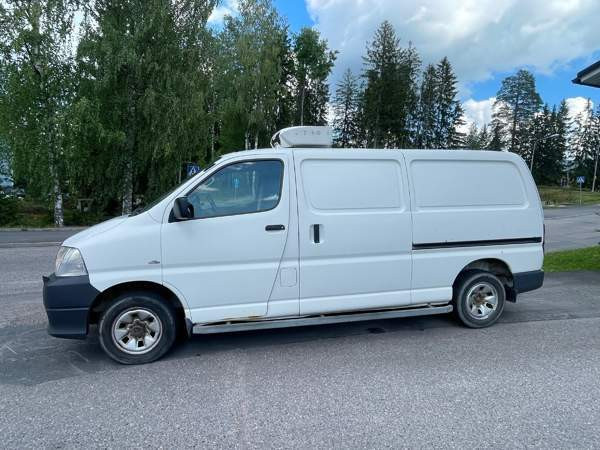 Toyota Hiace Jaervenpaeae - valokuva 2
