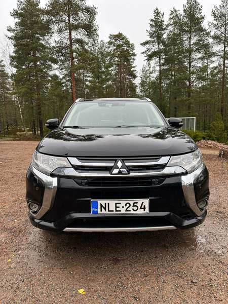 Mitsubishi Outlander PHEV Valkeala - valokuva 3