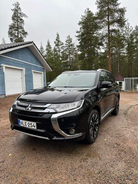Mitsubishi Outlander PHEV Valkeala - valokuva 2