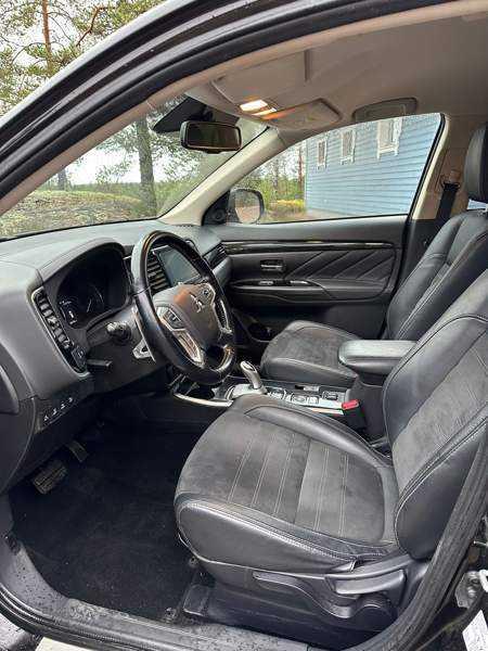 Mitsubishi Outlander PHEV Valkeala - valokuva 8