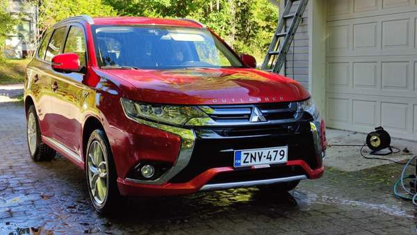 Mitsubishi Outlander PHEV Espoo - valokuva 6