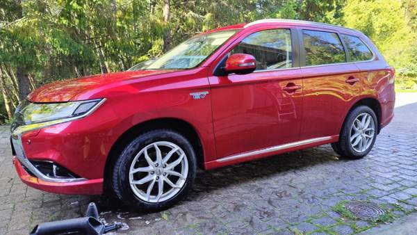 Mitsubishi Outlander PHEV Espoo - valokuva 7