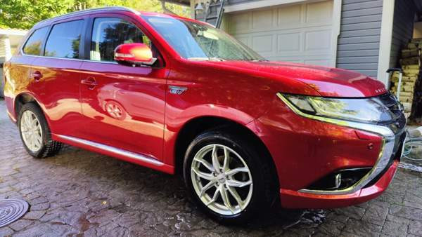 Mitsubishi Outlander PHEV Espoo - valokuva 5