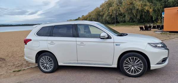 Mitsubishi Outlander PHEV Espoo – foto 1