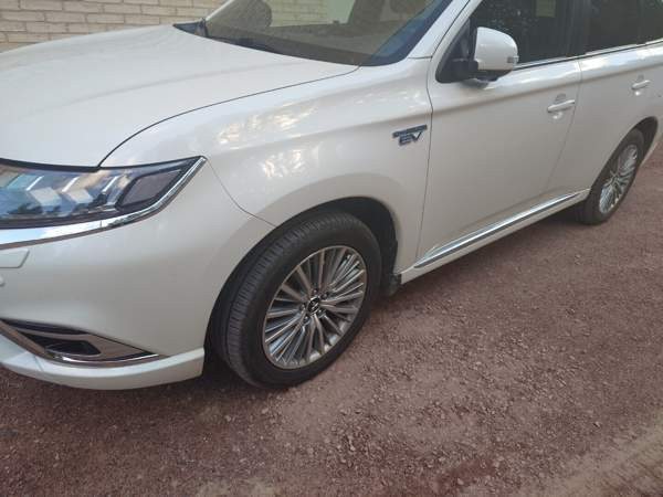 Mitsubishi Outlander PHEV Zaporiz'ka Oblast' - photo 2