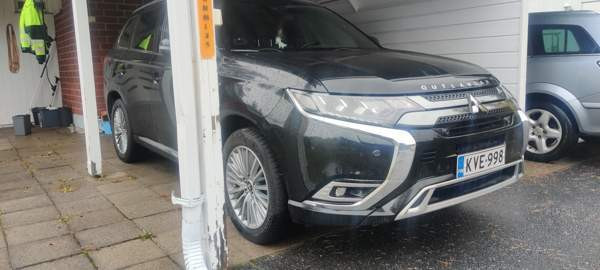 Mitsubishi Outlander PHEV Kokkola - valokuva 1