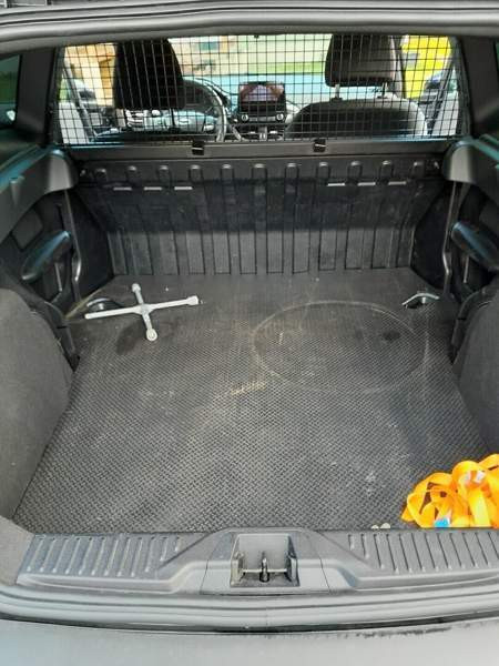 Ford Fiesta Van Posio - valokuva 6