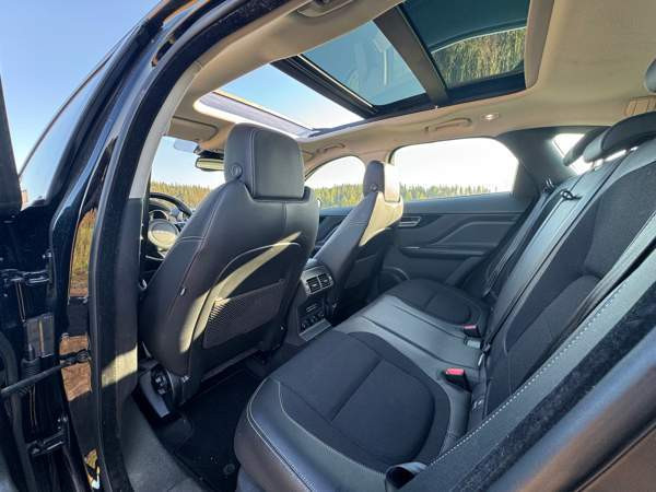 Jaguar F-Pace Maentsaelae - photo 7