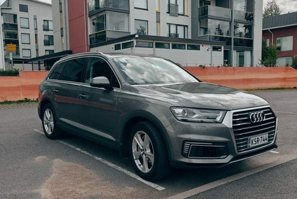 Audi Q7 Vantaa - valokuva 1