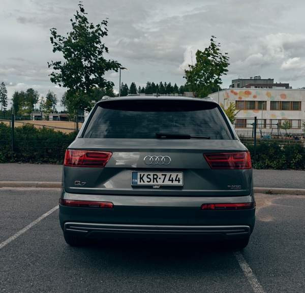 Audi Q7 Vantaa - valokuva 4