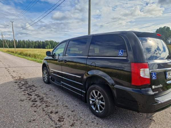 Chrysler Town Country Porvoo - valokuva 5