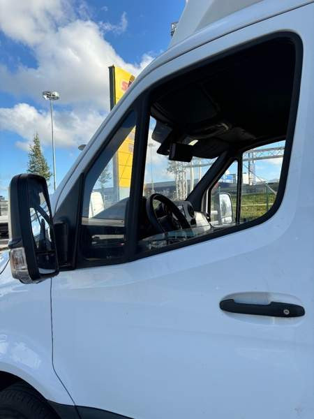 Mercedes-Benz Sprinter Vantaa - valokuva 8