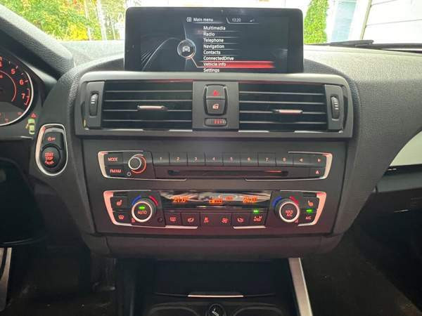 BMW 235 Espoo - valokuva 3