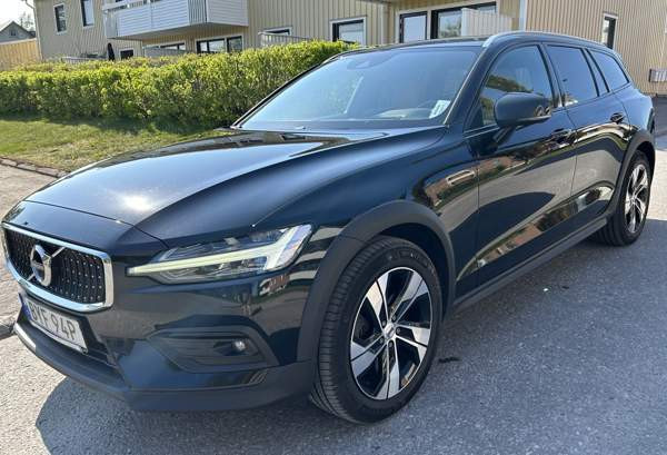 Volvo V60 Cross Country Tornio - valokuva 1