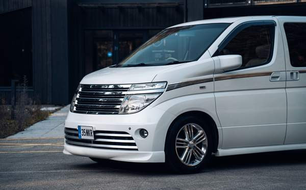 Nissan Elgrand Helsinki - photo 6