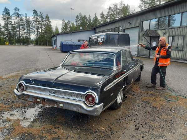 Ford Galaxie Hyvinkää - valokuva 3