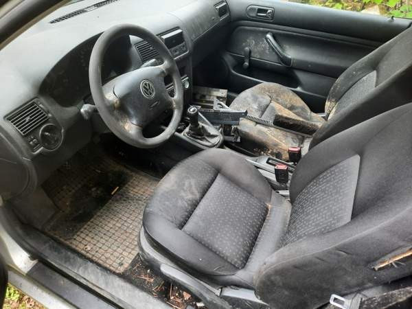 Volkswagen Golf Sarov - valokuva 6