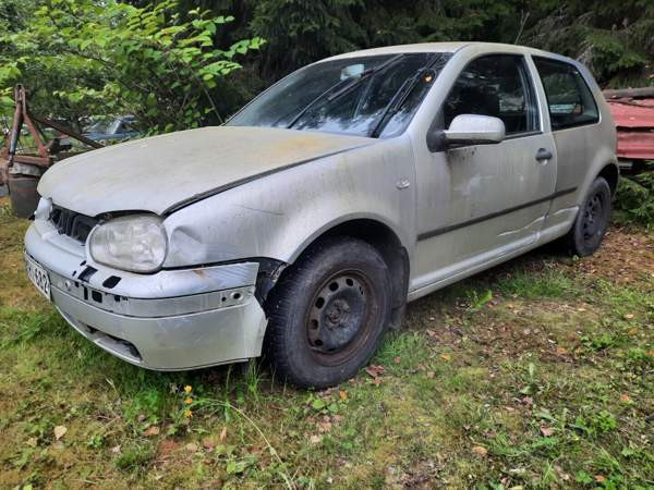 Volkswagen Golf Sarov - valokuva 1