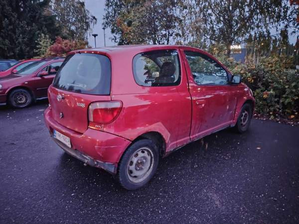 Toyota Yaris Nurmijärvi - valokuva 4