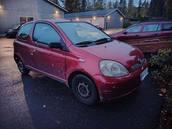 Toyota Yaris Nurmijärvi - valokuva 1