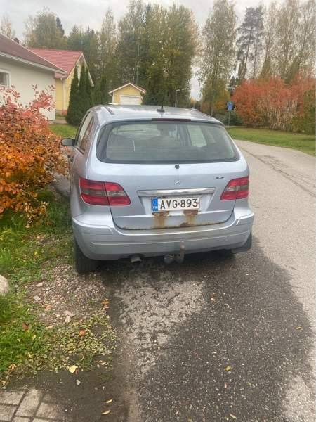 Mercedes-Benz B Vihti - valokuva 1