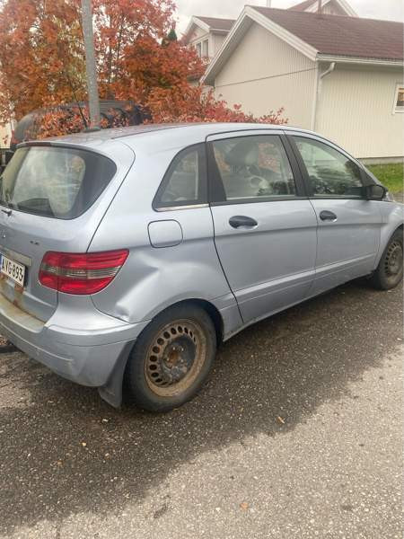 Mercedes-Benz B Vihti - valokuva 2