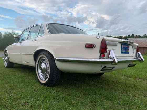 Jaguar XJ12 Luoto