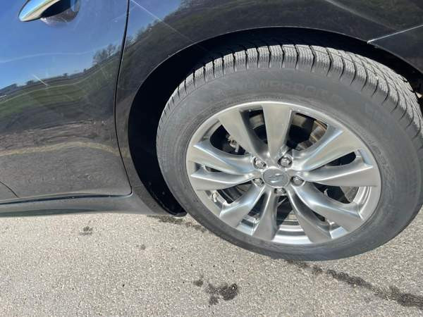 Infiniti Q70 Kouvola - valokuva 7