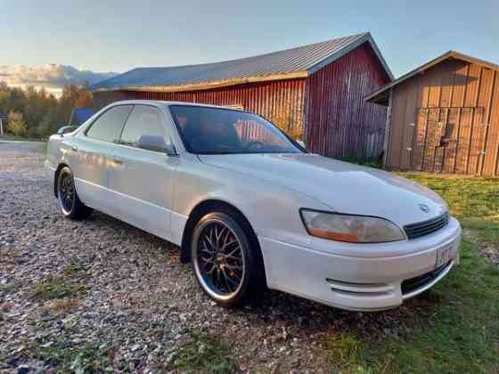 Lexus ES300 Posio
