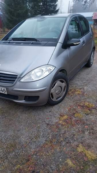 Mercedes-Benz 180 Луга - изображение 6