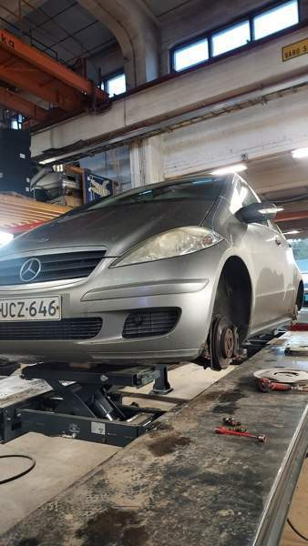 Mercedes-Benz 180 Луга - изображение 1