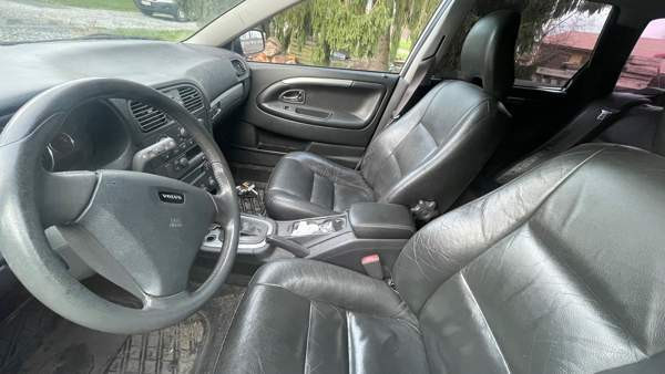 Volvo V40 Macau - valokuva 5