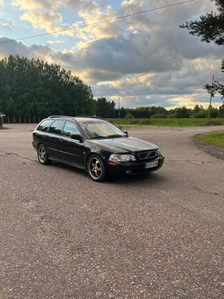 Volvo V40 Somero - изображение 1