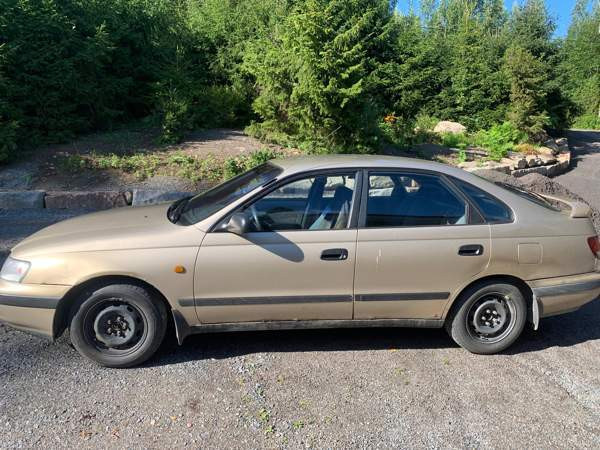 Toyota Carina Nokia - valokuva 2