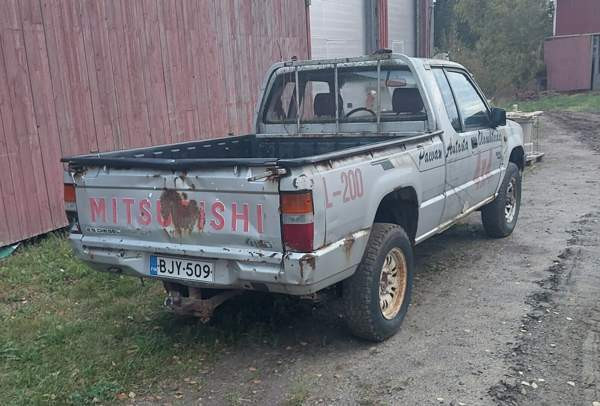 Mitsubishi L200 Pertunmaa - photo 2