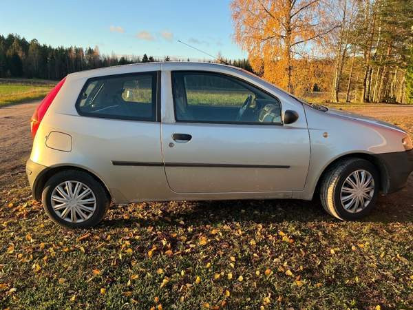 Fiat Punto Ugleural'skiy - valokuva 7