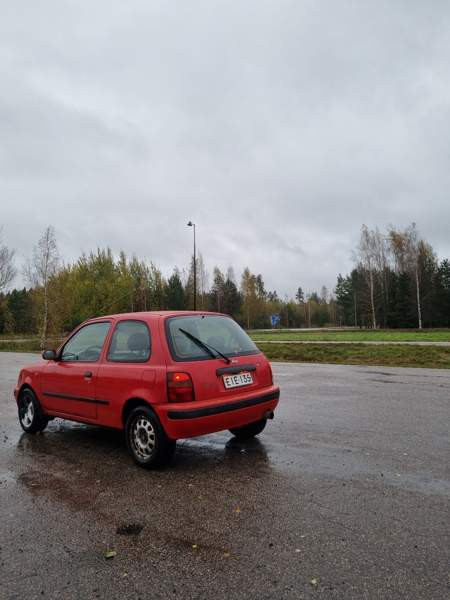 Nissan Micra Ugleural'skiy - valokuva 4