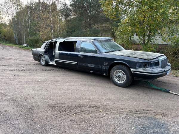 Lincoln Town Car Rauma - valokuva 3